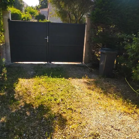 Holiday home Maison Sur La Presqu Ile De Giens *